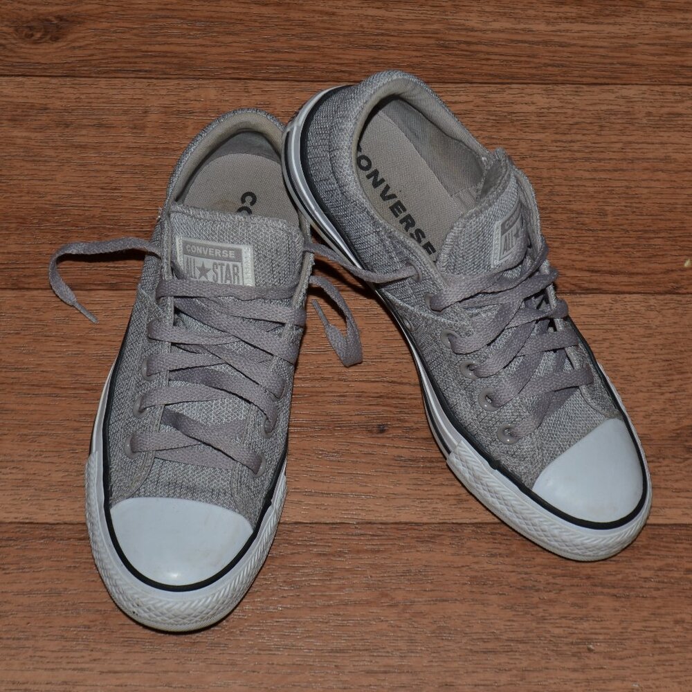 Woman's Converse Shoes  Size 7